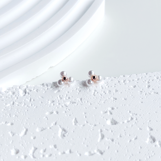 Pearl Flower Stud Earrings