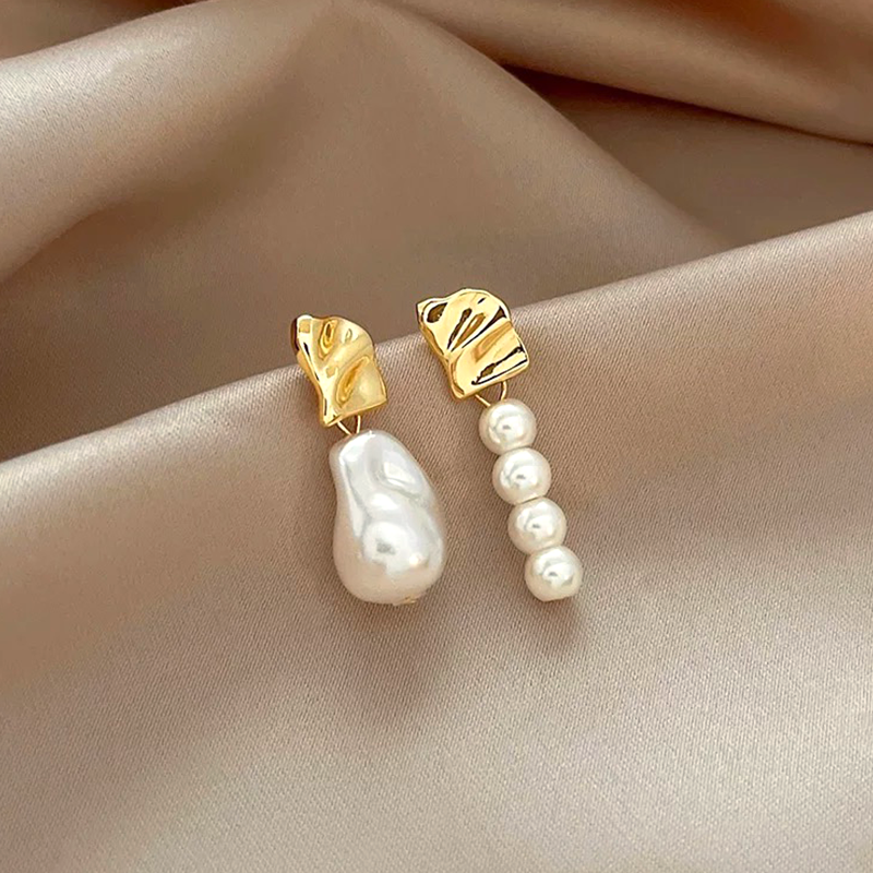 Asymmetrical Pearl Drop Earrings