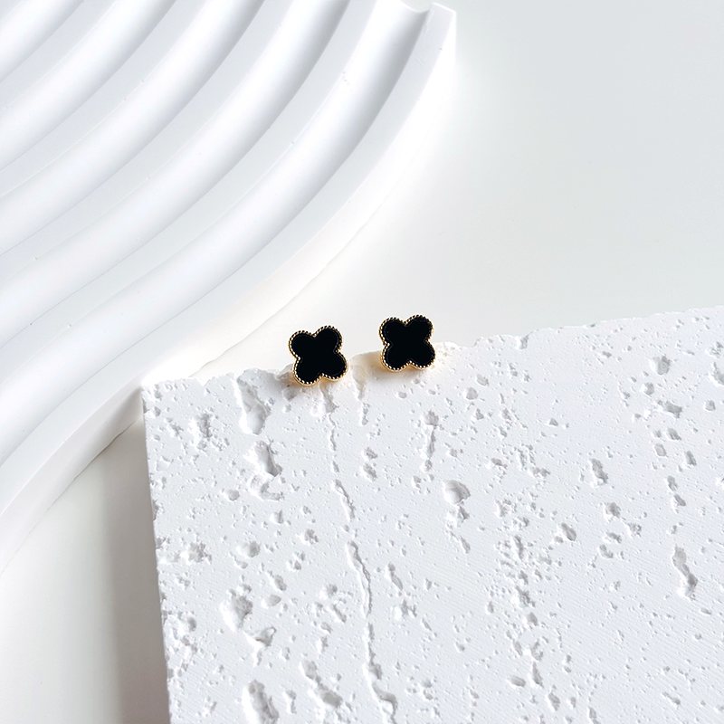 Clover Stud Earrings