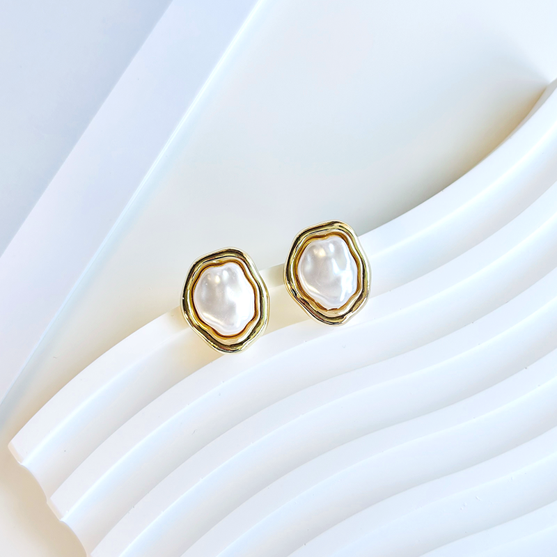 Baroque Pearl Stud Earrings
