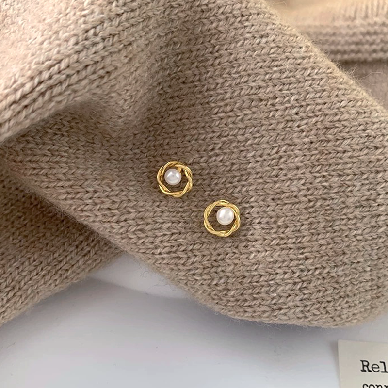 Gold Wreath Pearl Stud Earrings