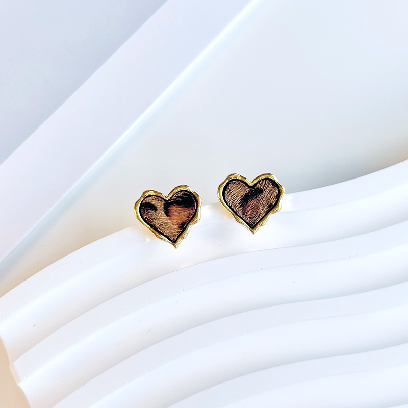 Leopard Print Heart Stud Earrings