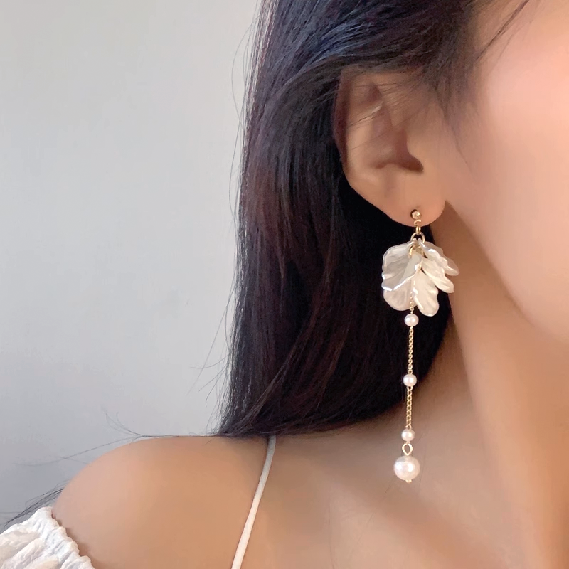 Mermaid Shell Dangly Pearl Earrings