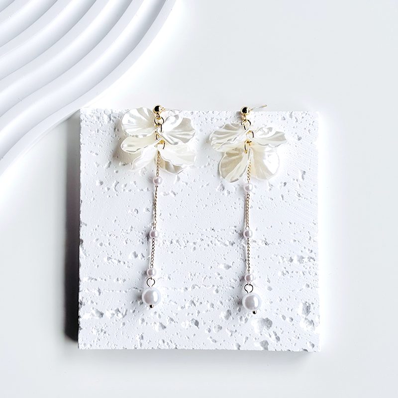 Mermaid Shell Dangly Pearl Earrings