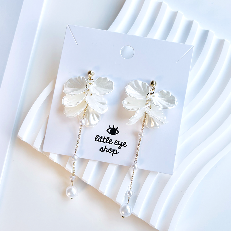 Mermaid Shell Dangly Pearl Earrings