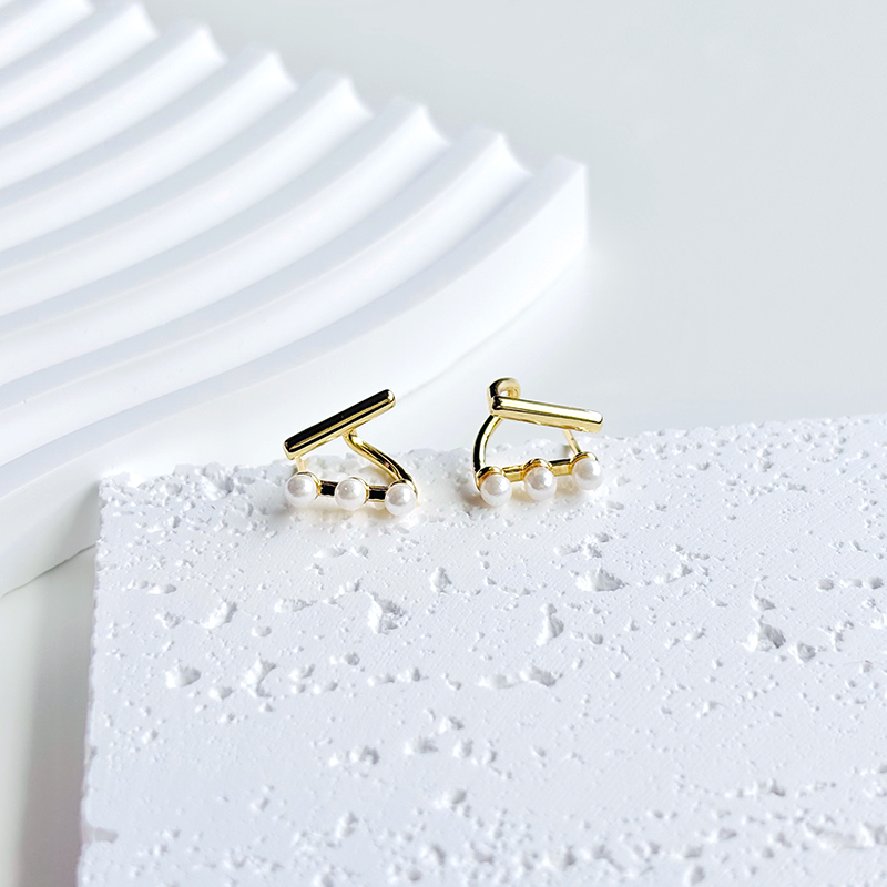 Pearl Gold Stud Earrings
