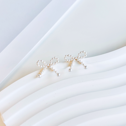 Pearl Ribbon Stud Earrings