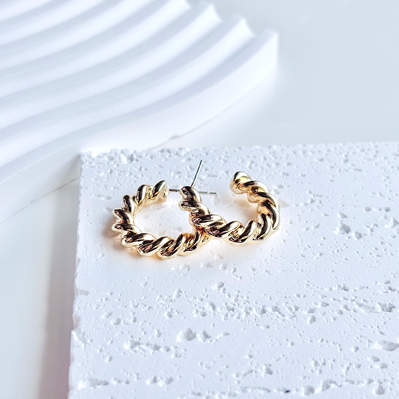 Twisted Gold Hoop Earrings