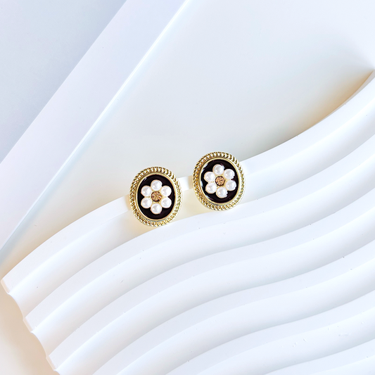 Flower Pearl Stud Earrings